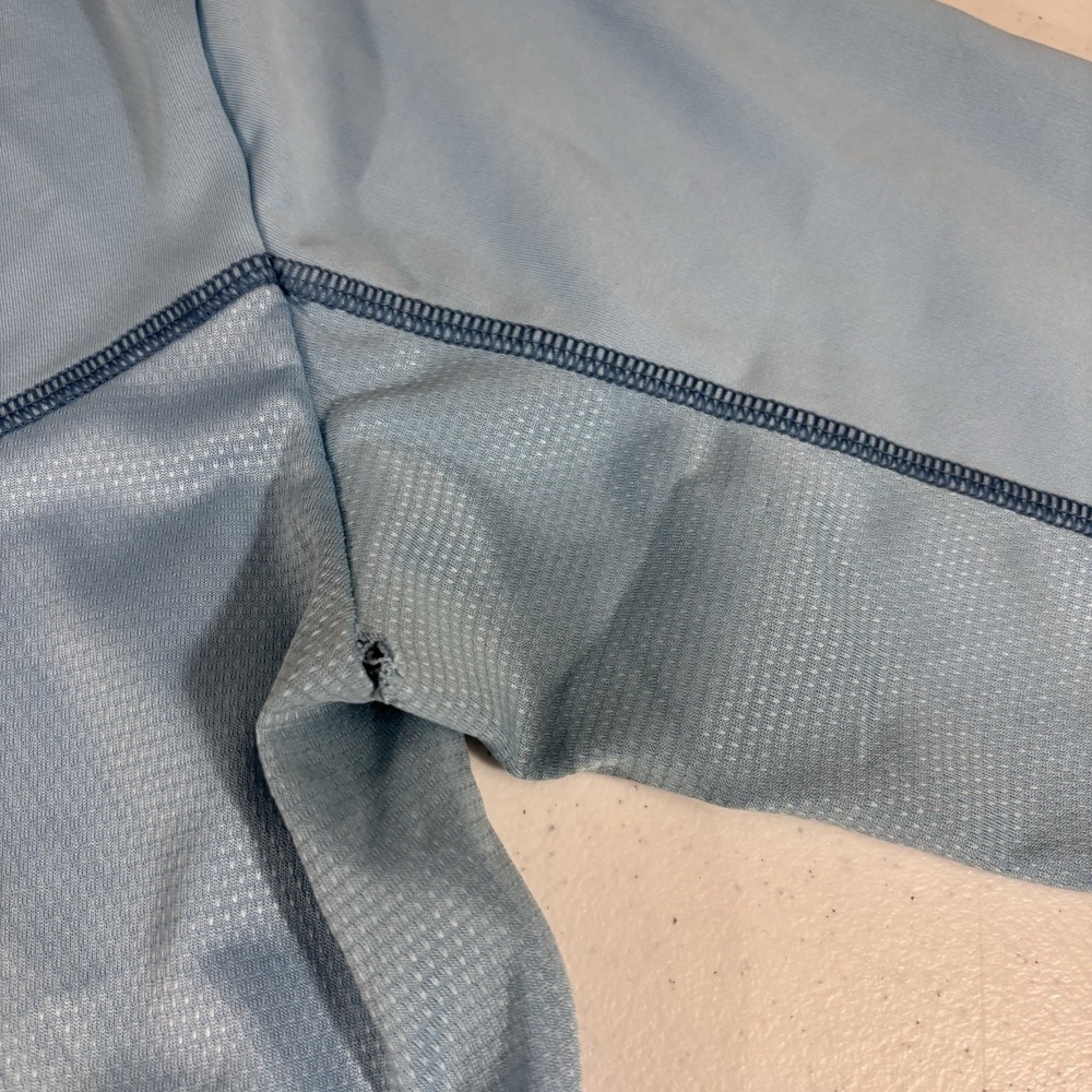 FLAWS! HUK Icon X Light Blue Solid Fishing Performance L/S Shirt Blue Size M - Picture 11 of 13